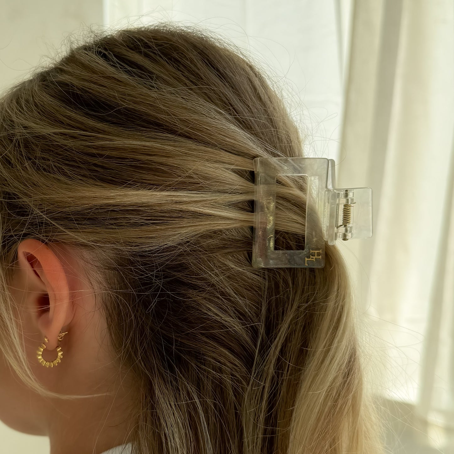Ecofriendly Acetate Midi Clip - Pearl