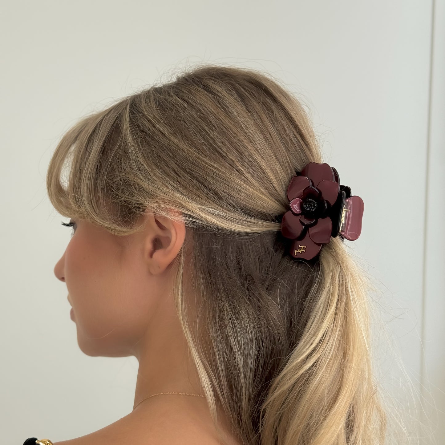 Acetate Magnolia Claw - Black Cherry