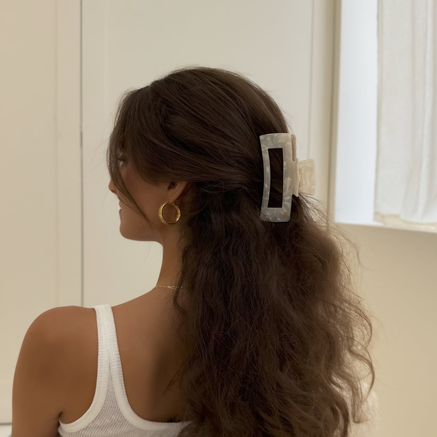 Ecofriendly Acetate Large Claw - White