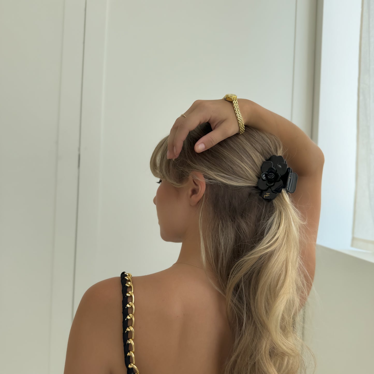 Acetate Magnolia Claw - Black