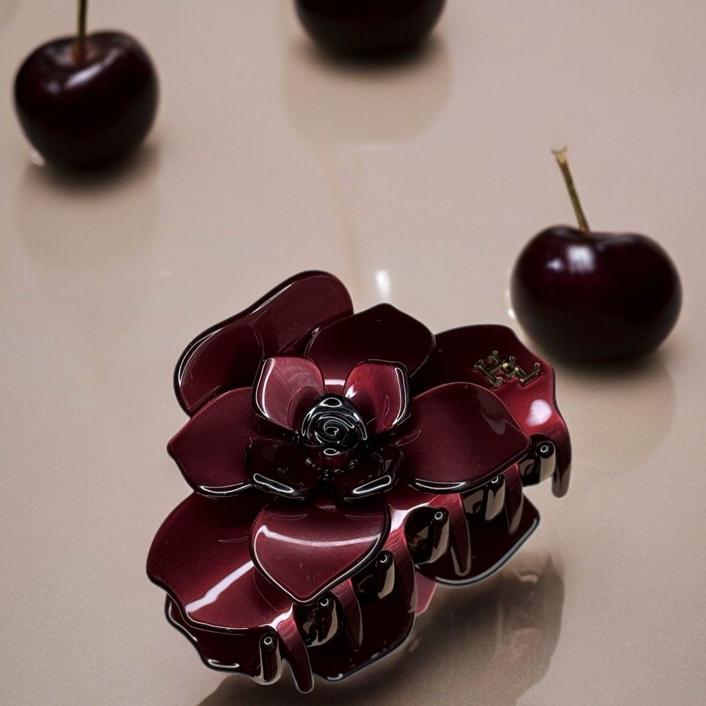 Acetate Magnolia Claw - Black Cherry