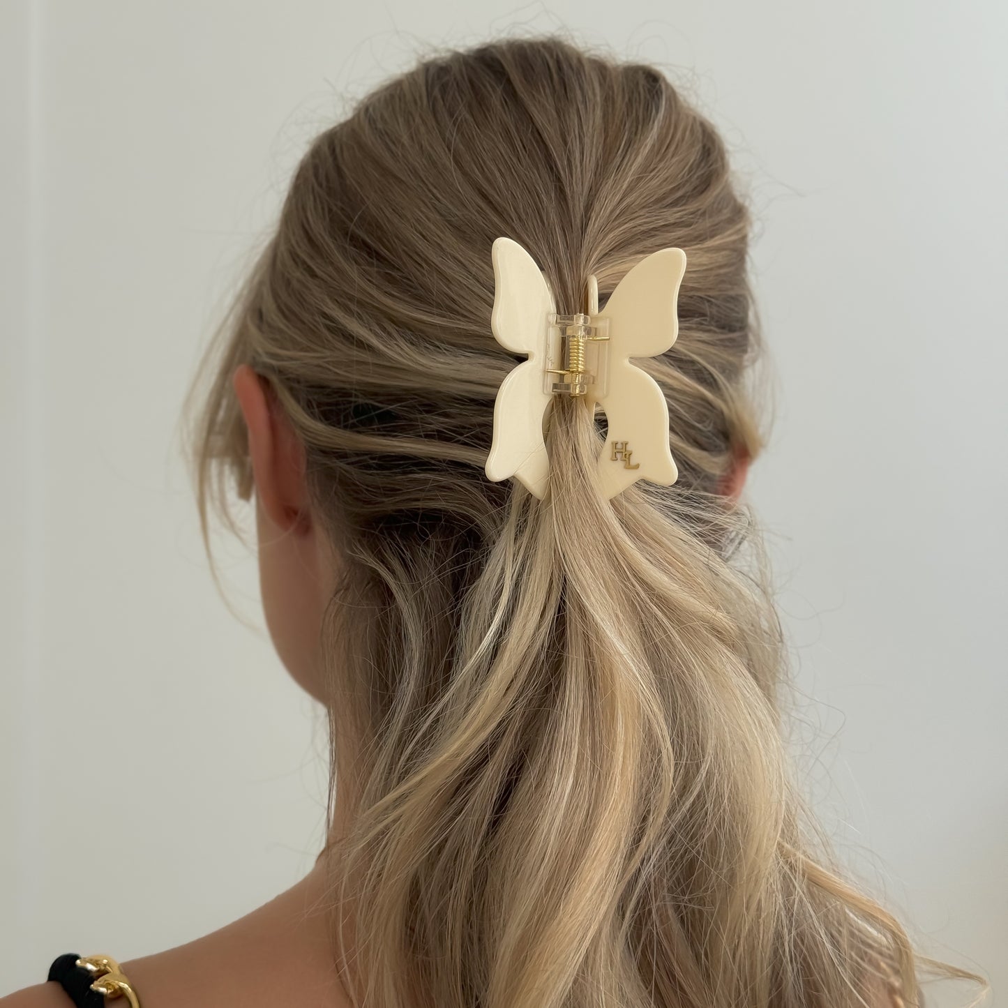 Acetate Bow Claw - Cream