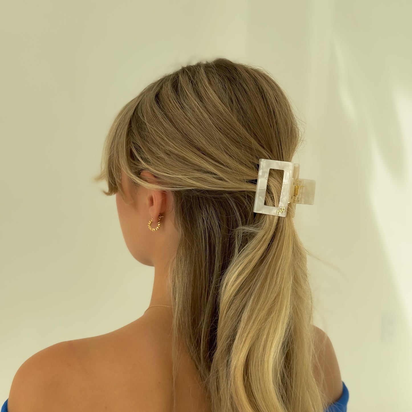 Ecofriendly Acetate Midi Clip - White