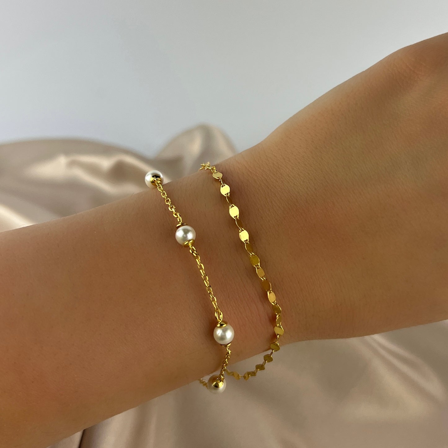 Dainty Pearl Gold Bracelet